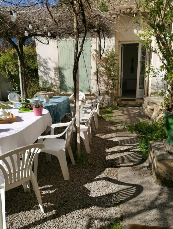 Villa La Taniere Vergèze Exterior foto