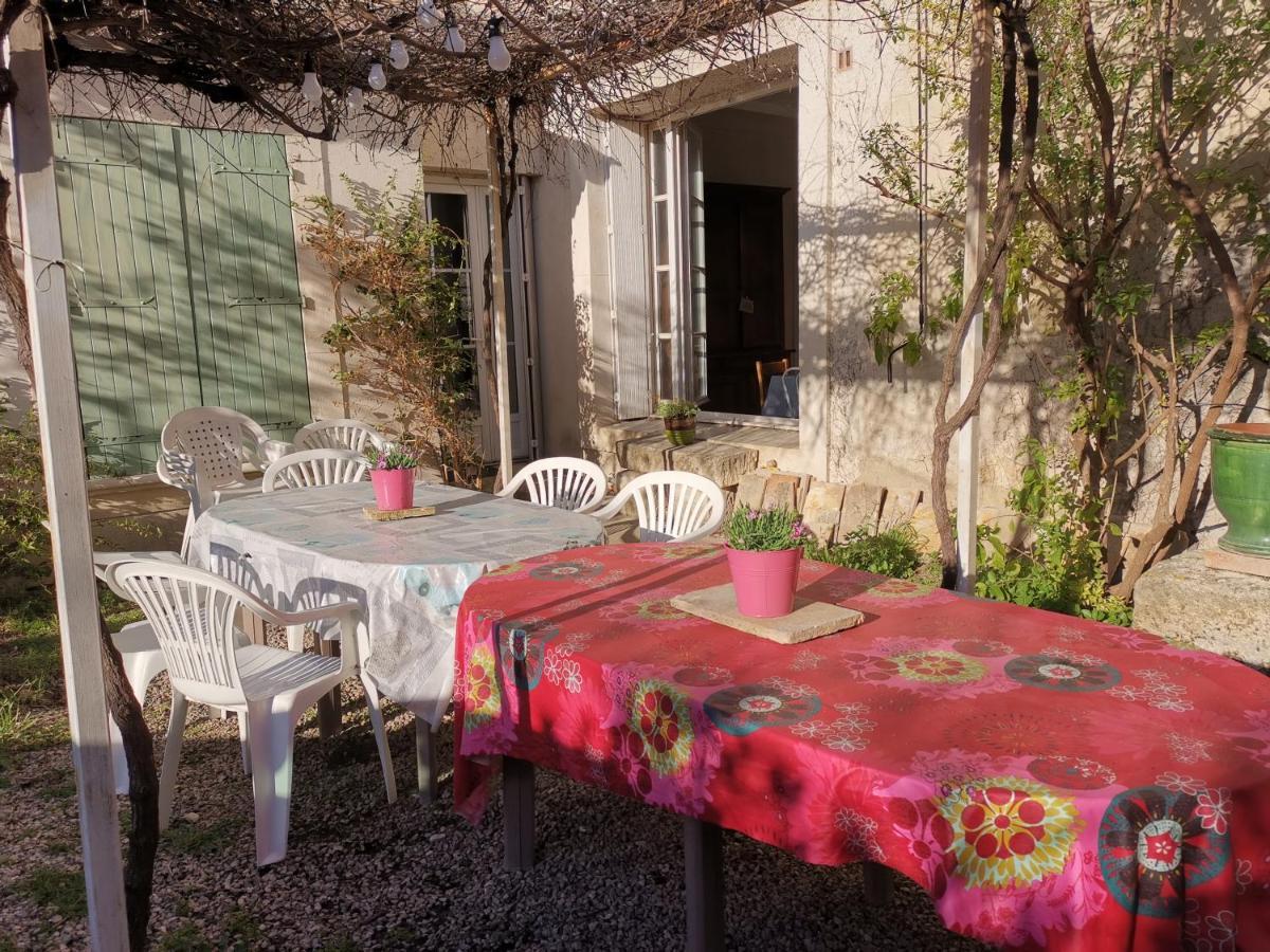 Villa La Taniere Vergèze Exterior foto