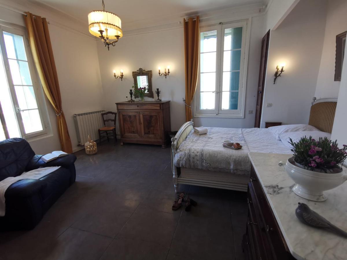 Villa La Taniere Vergèze Exterior foto
